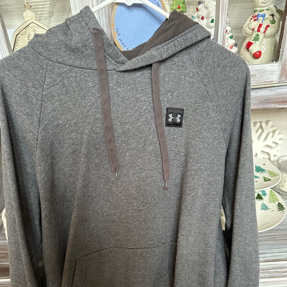 Men’s UA hoodie